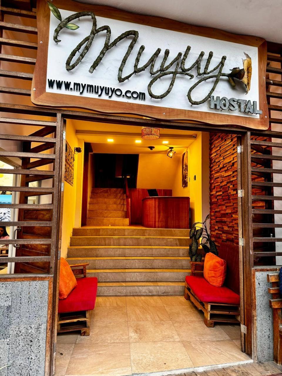 Hostal Muyuyo Puerto Ayora  Exterior photo